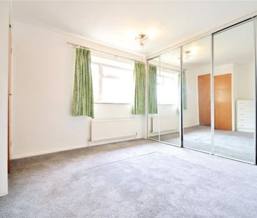 3 bedroom end of terrace house to rent - Photo 5