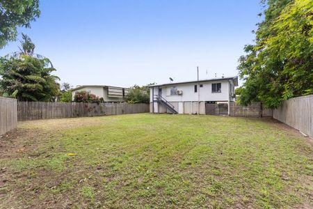 16 Hibiscus Street CRANBROOK - Photo 2