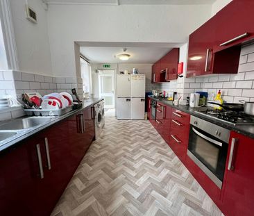 House share to rent on - Photo 6