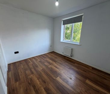 2 bedroom property to rent - Photo 2