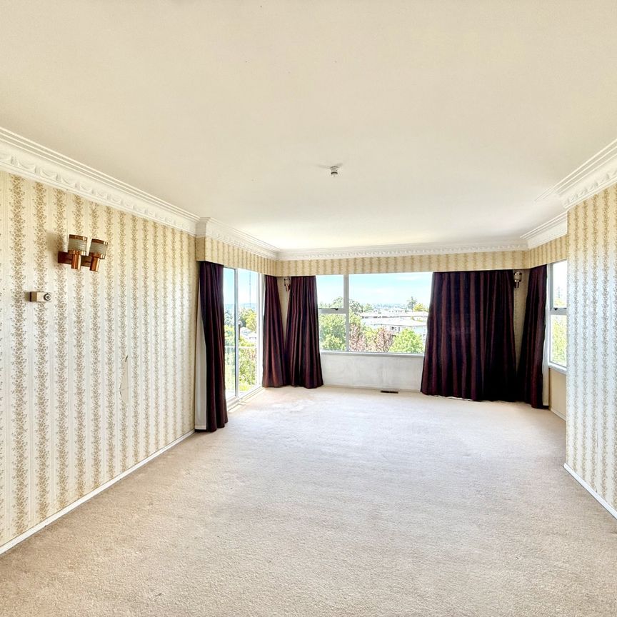 3 Bedroom Unit With Garage - Photo 1