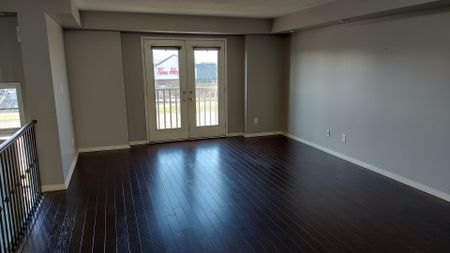 For Lease - 5725 Tenth Line Unit# 8, Mississauga, Ontario - Photo 4