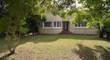 Art Deco Bungalow – 2 Double Bedrooms + Flex Room - Photo 3