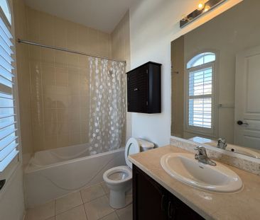 For Lease - 73 Barletta Drive, Vaughan, Ontario - Photo 4