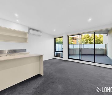 Stylish Apartment in Prime St Kilda - Photo 3