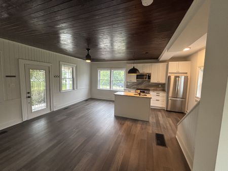 For Lease - 287 Barrie Street, Essa, Ontario - Photo 2