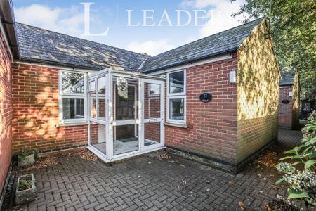 2 bedroom terraced house to rent - Photo 4