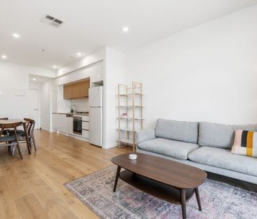 Stylish, Fully-Furnished 1-Bedroom Apartment on Melbourne Street - Photo 2