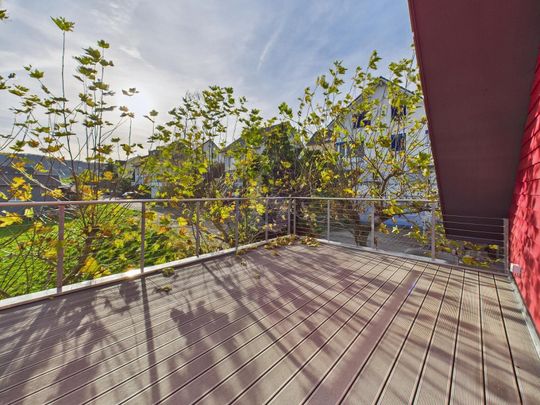 HIGH ROOMS WITH SUNNY TERRACE! - Photo 1