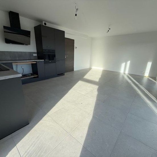 Appartement te huur - Photo 1