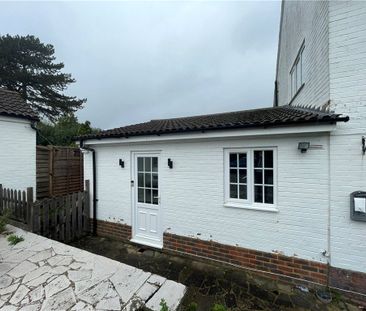 Mayford Green, Woking, Surrey, GU22 0PN - Photo 4