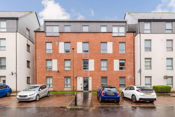 2 bedroom property to rent - Photo 1