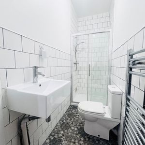 Studio Flat, Leagrave Road, LU4 - Photo 3