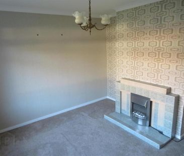 6 Demesne Avenue, Lurgan, BT66 7BL - Photo 2