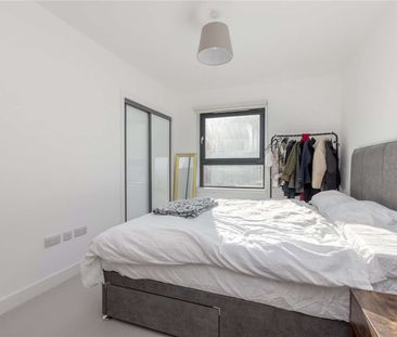 A bright and spacious two bedroom apartment with balcony and parkin... - Photo 6