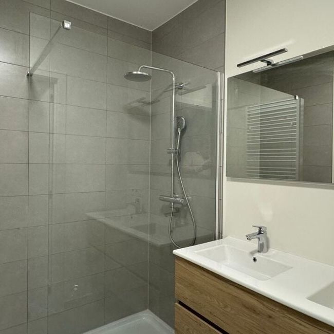 Appartement te huur in Veurne voor € 1.000 met 2 slaapkamers - Foto 1