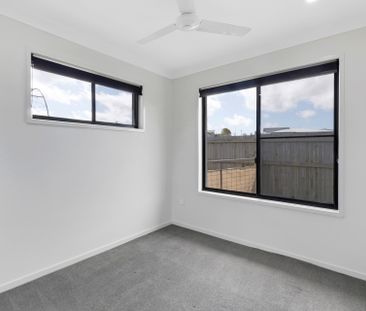 Absolutely Stunning home in the sought after Richmond Hills - Photo 4