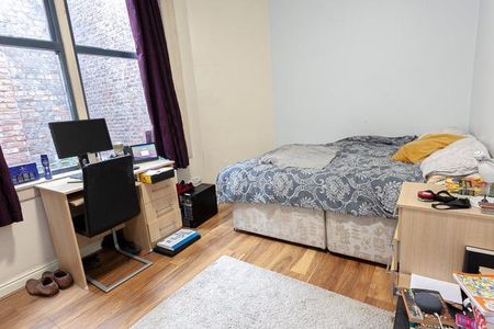 3 bedroom private hall to rent - Photo 4