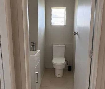 For Rent: Spacious 3-Bedroom Home in Sought-After - Photo 3
