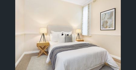 Charming Sydenham Home with Rear Lane Access - Photo 4