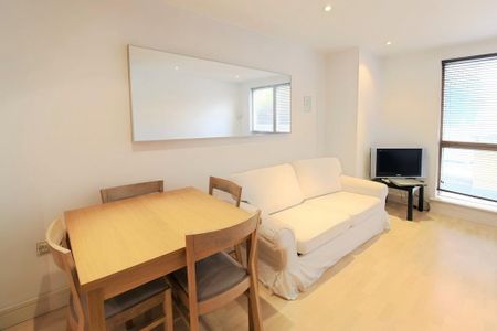 1 bedroom flat to rent - Photo 2