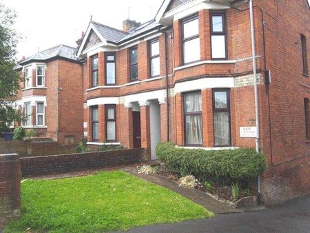 Priory Avenue, High Wycombe, HP13 - Photo 2