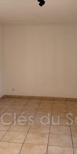 Location Appartement 2 pièces 45m² TOULON 83100 - Photo 4