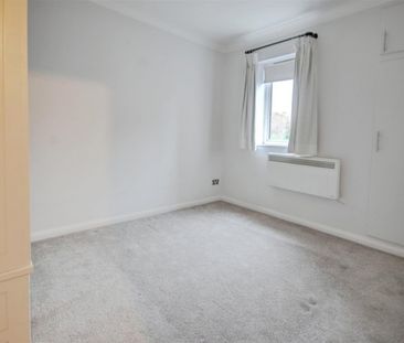 Crown Rise, Watford - Photo 4