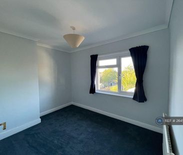 3 bedroom end of terrace house to rent - Photo 6