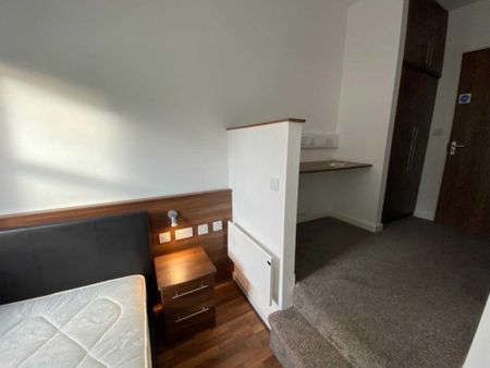 6 bedroom house to rent - Photo 4