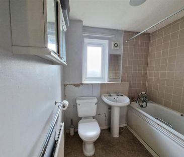Flat to rent - Photo 6