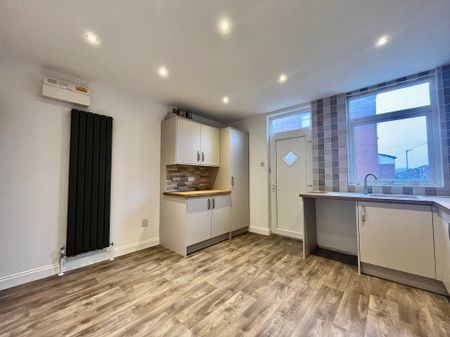 Dalton Grove, Leeds - Photo 5