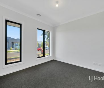 22 Karen Road, Tarneit VIC, Belconnen - Photo 2