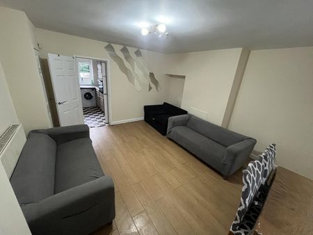 3 bedroom terraced house to rent - Photo 2