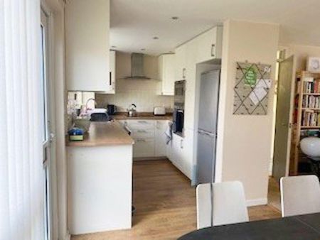 3 bedroom terraced house to rent - Photo 5