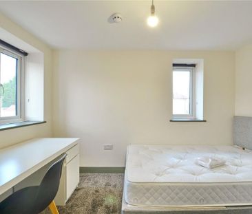 6 bedroom semi-detached house to rent - Photo 2