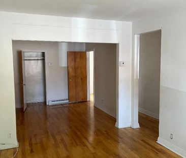 À louer - Appartement 3.5 rénové pour novembre 2025 - Photo 2