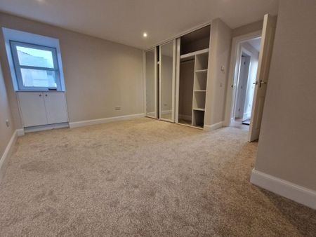 2 bedroom semi-detached house to rent - Photo 2
