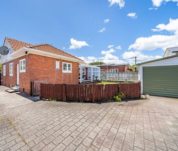 Central Hutt Living - Photo 3