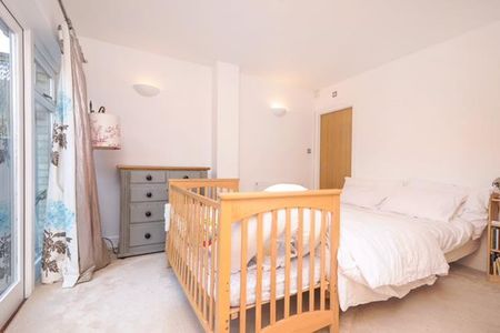 2 bedroom maisonette to rent - Photo 5