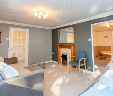 2 bedroom bungalow to rent - Photo 2