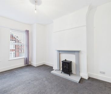 Parkfield Drive, Wallasey, 3 bedroom, Flat - Photo 3