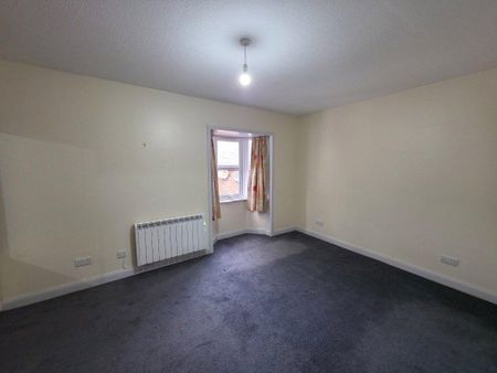 3 bedroom end of terrace house to rent - Photo 3