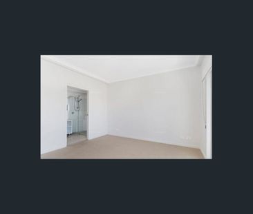 This BIG 2 bedroom, 2 bathroom + study nook apartment is a must see! - Photo 5