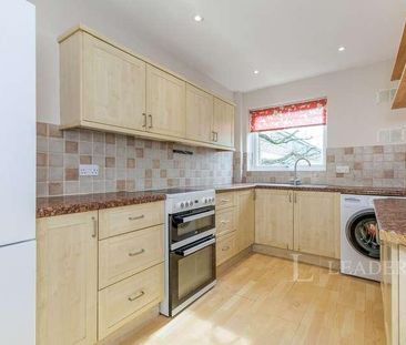 St Marys, Victoria Road, Weybridge, KT13 - Photo 4