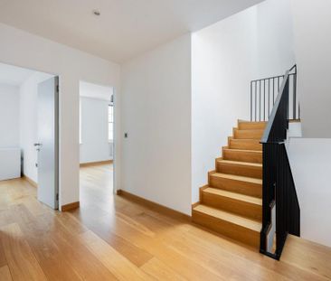 3 bedroom mews to rent - Photo 4