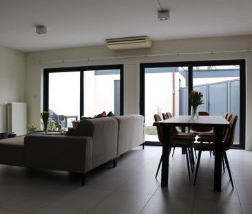 Gelijkvloers appartement met 1 slaapkamer en terras. - Photo 4