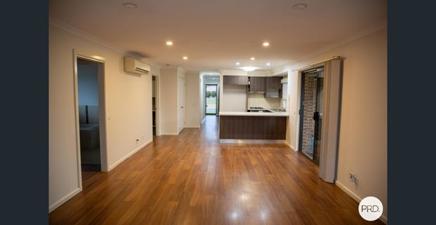 THREE BEDROOM HOME IN GREAT LOCATION! - Photo 1