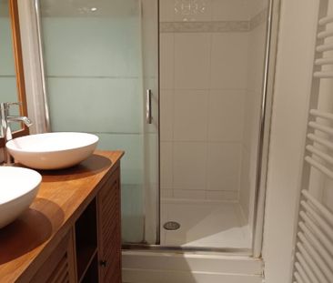 Location Appartement 3 pièces 49m² BORDEAUX 33300 - Photo 4