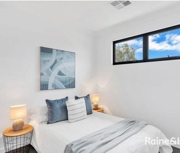 Gorgeous 4 Bedroom Home Plus STUDY! - Photo 5